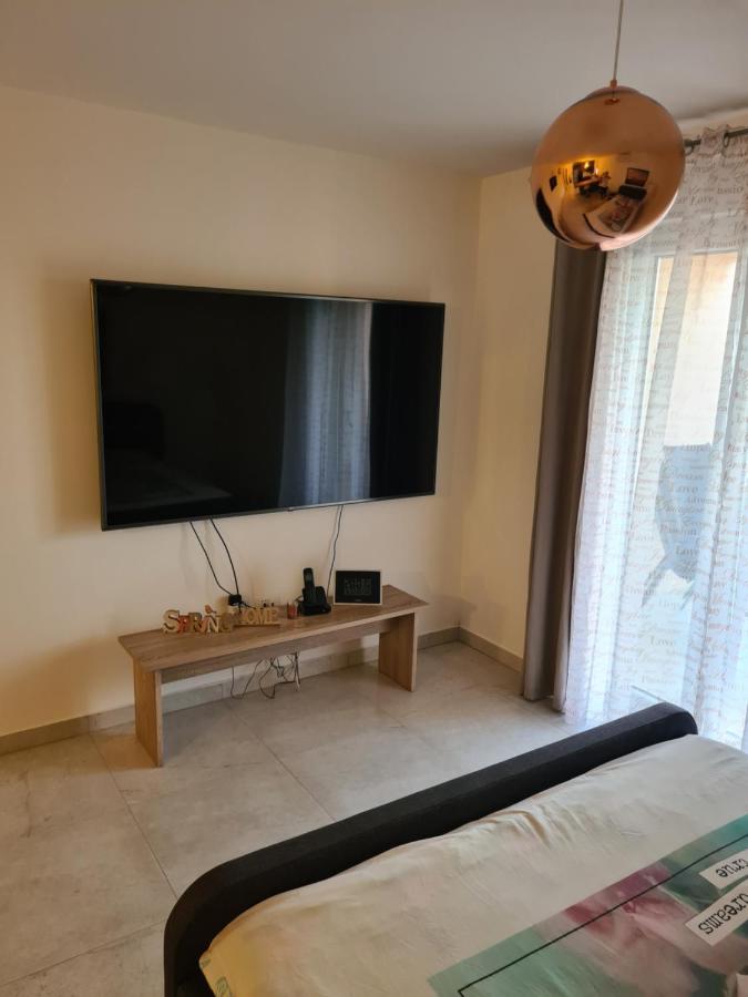 פורץ Studio Apartment Doris מראה חיצוני תמונה